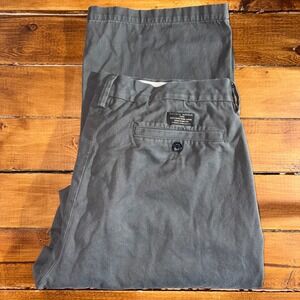 Banana Republic Gavin Chino Pants Mens 36x30 (Fits 35x28.5) Gray Straight Leg